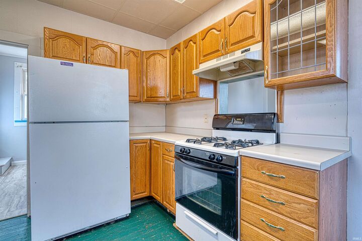 Property Photo:  2925 W Mill Road  IN 47720 