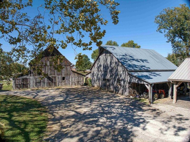 Property Photo: 2925 W Mill Road IN 47720