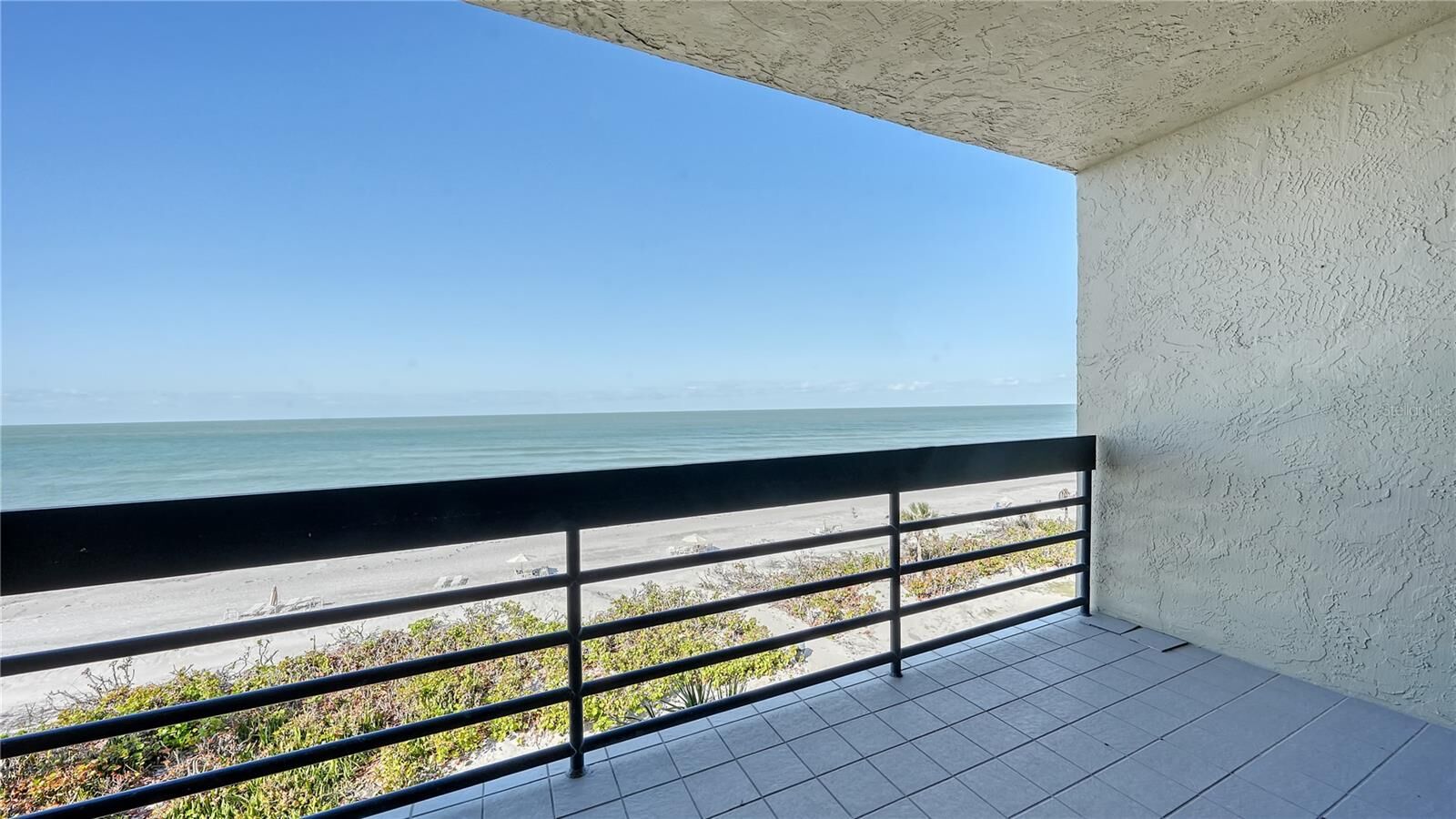 Property Photo:  1055 Gulf Of Mexico Drive 402  FL 34228 