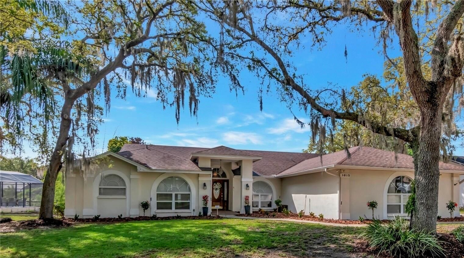 Property Photo: 1615 Lady Bowers Trail FL 33809