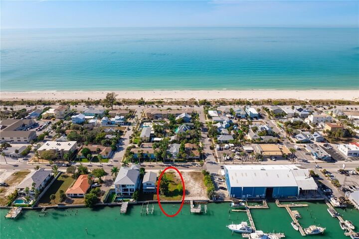 Property Photo: 1805 Pass-A-Grille Way FL 33706