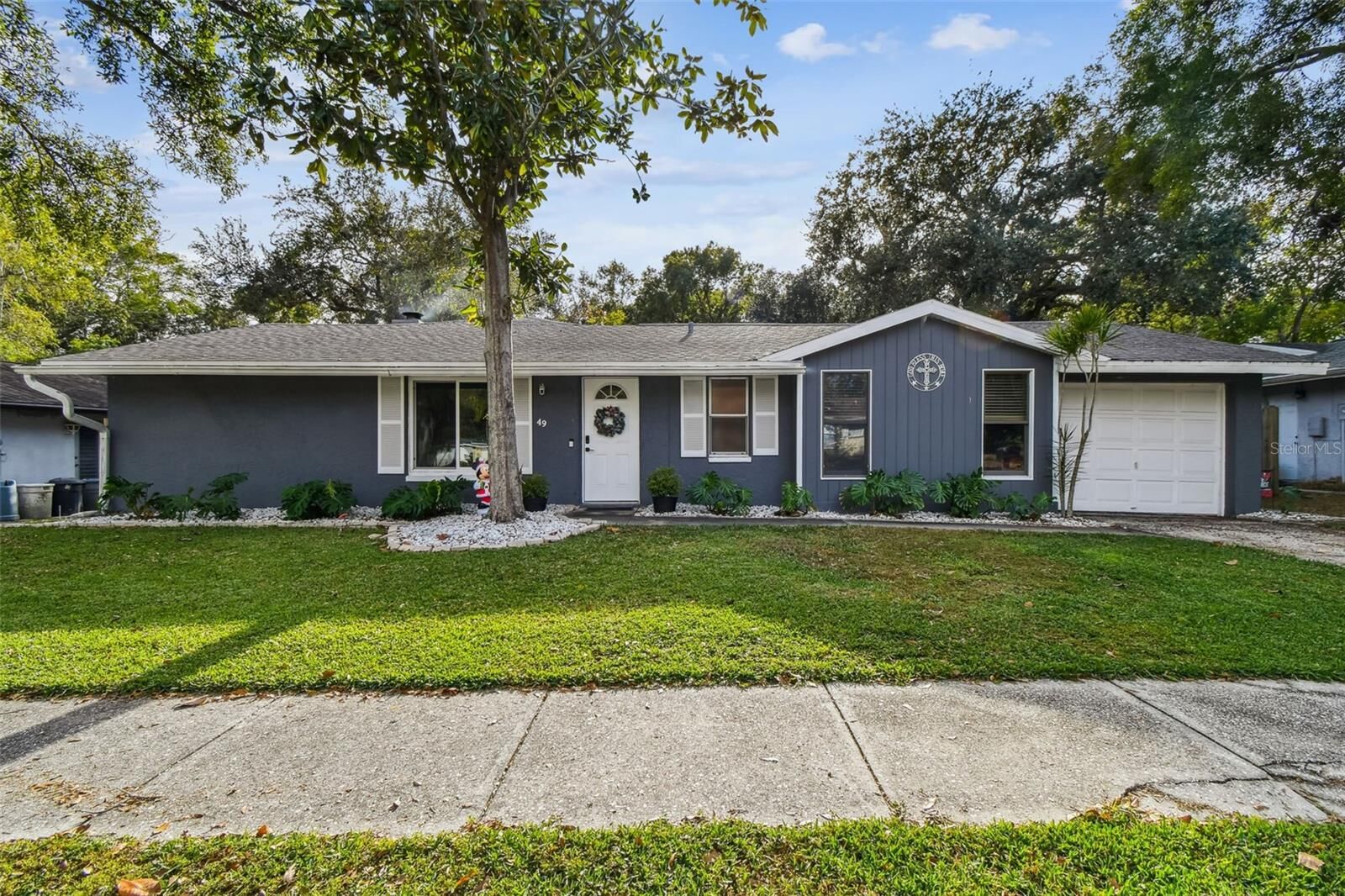 Property Photo:  49 Valencia Circle  FL 34695 