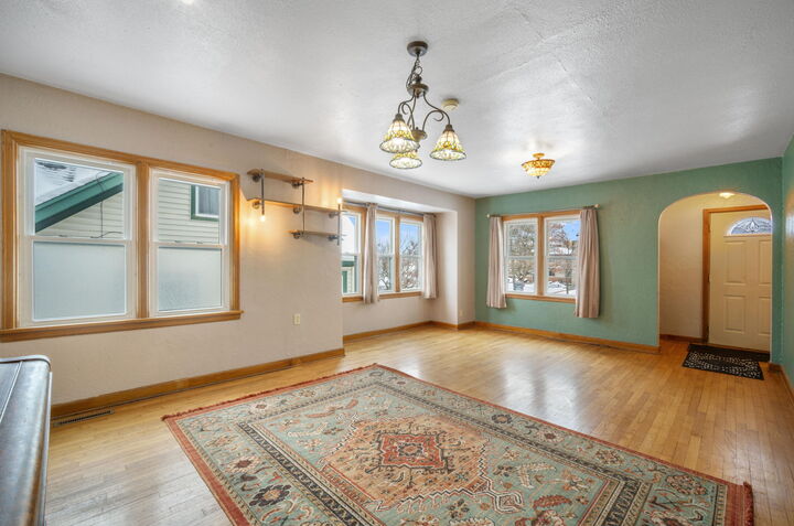 Property Photo: 238 S Hartwell Ave WI 53186