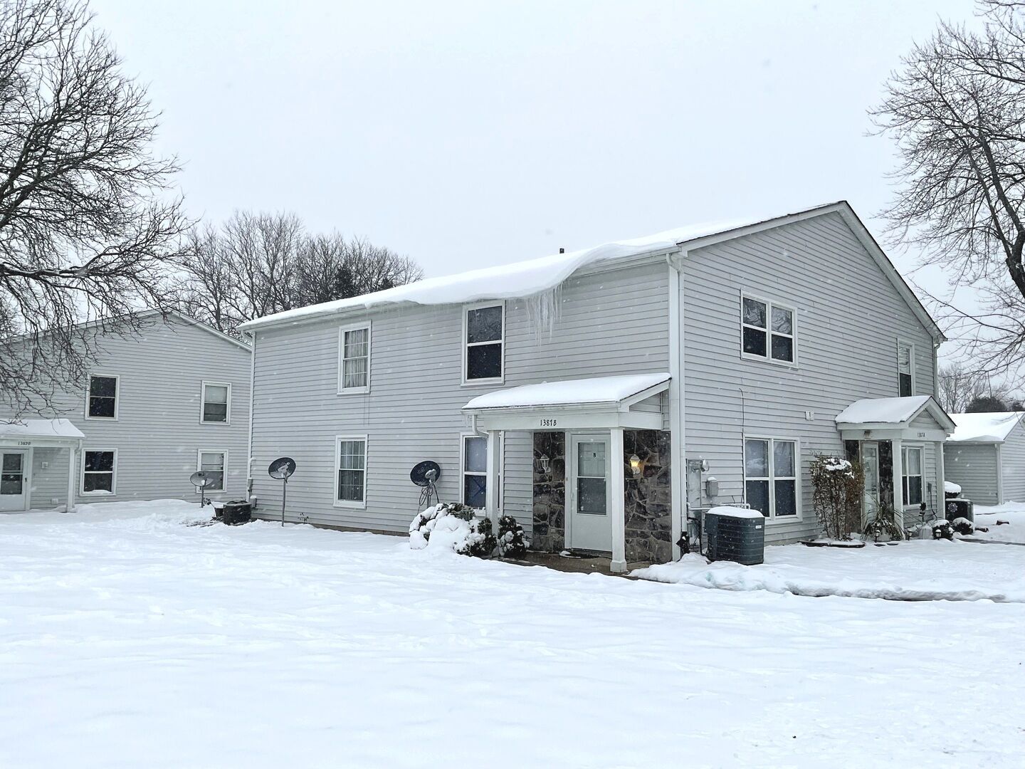 Property Photo:  1387 S Glen Circle B  IL 60506 