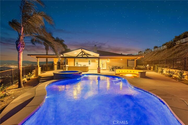 Property Photo: 40055 Valle Vista CA 92562