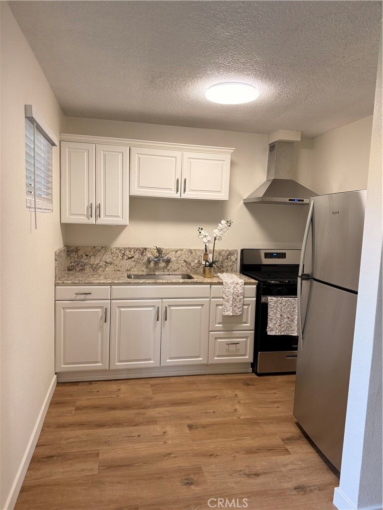 Property Photo:  525 Catalina F  CA 92651 