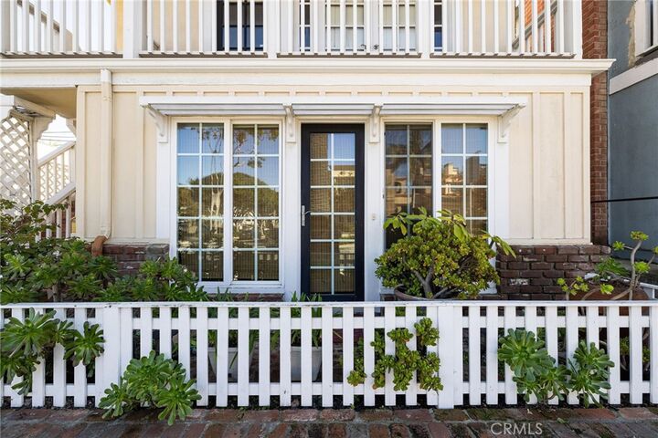 Property Photo:  330 Marguerite A  CA 92625 