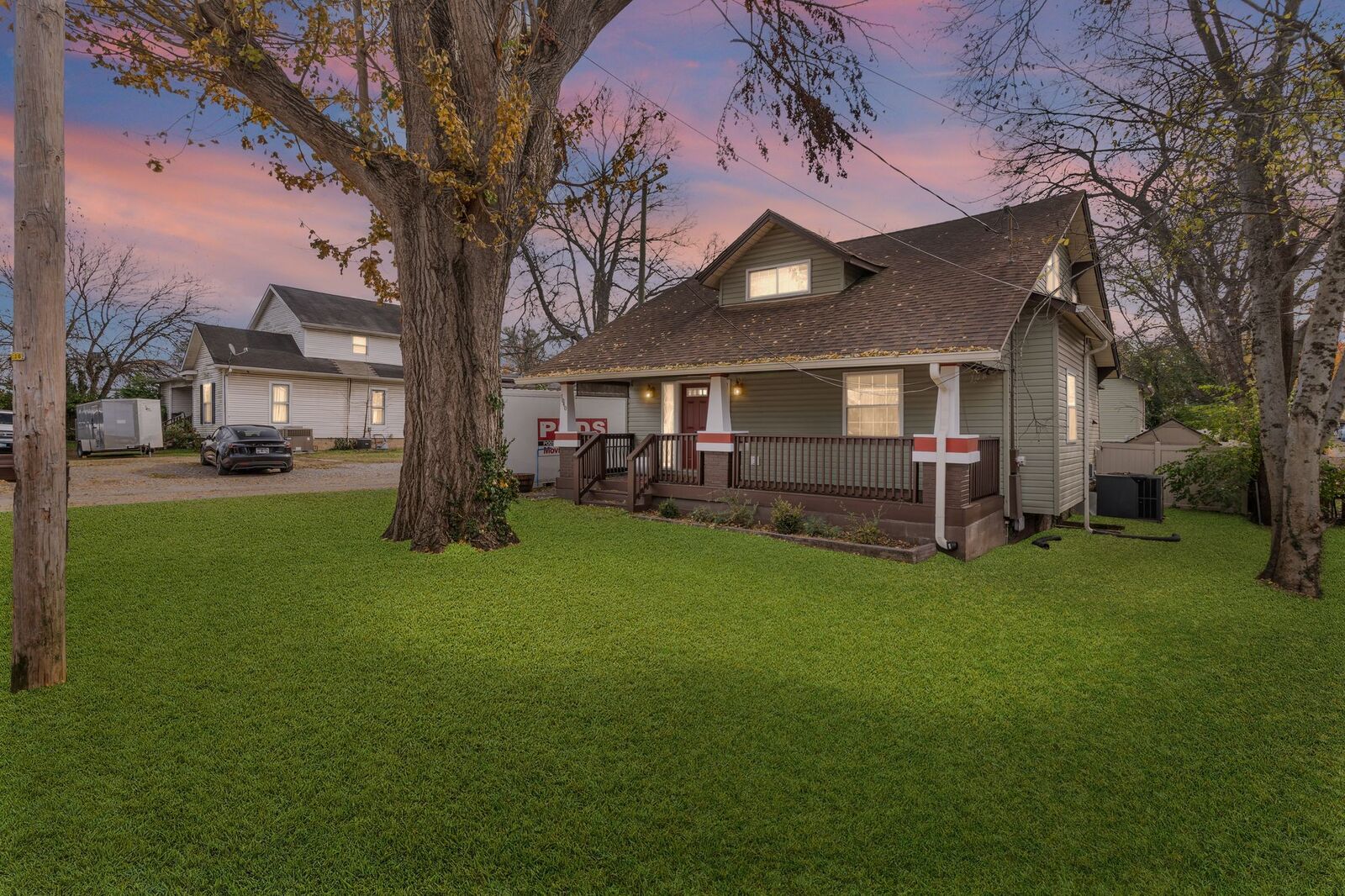 Property Photo:  1040 Sharpe Ave  TN 37206 