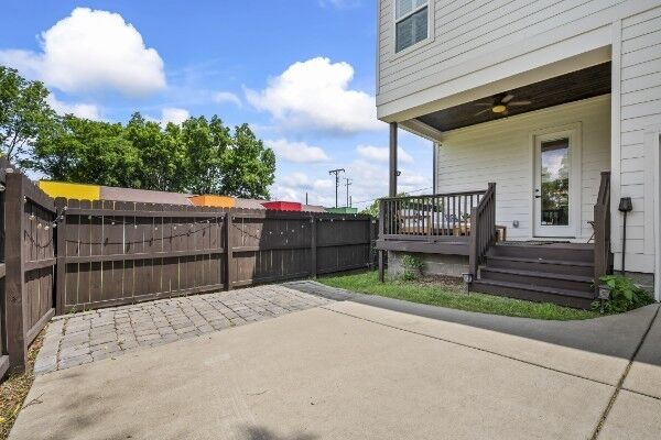 Property Photo:  601 40th Ave N  TN 37209 