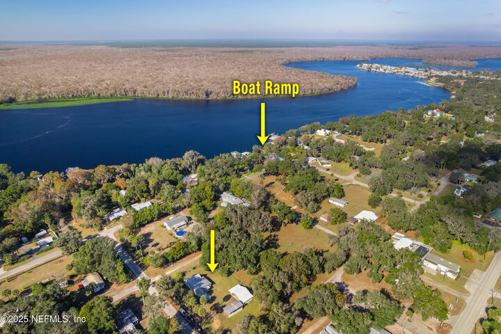 Property Photo: 200 1st Avenue FL 32193