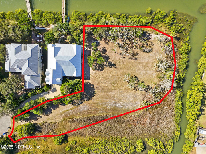 Property Photo: 225 N La Crescenta Drive FL 32080