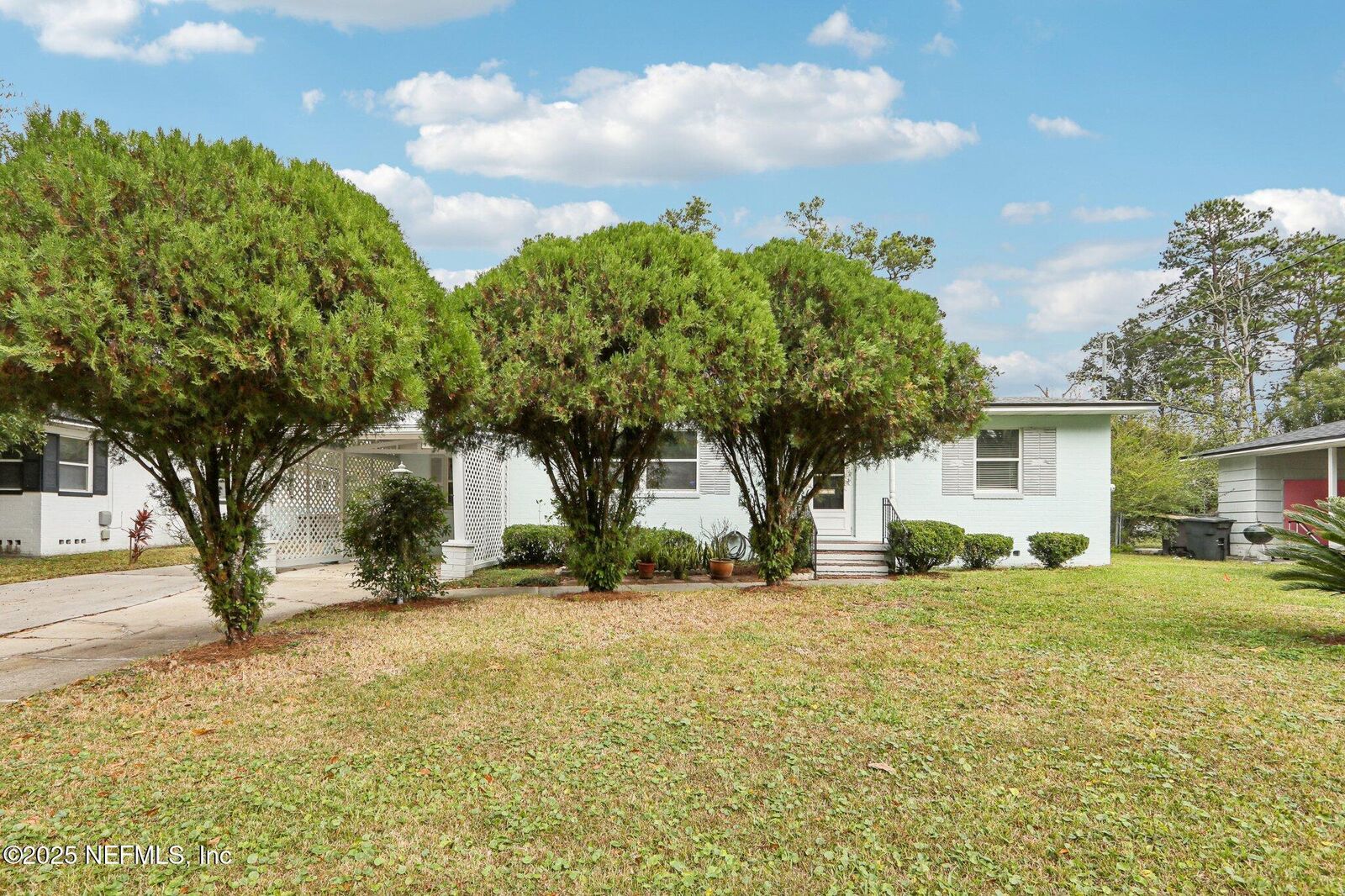 Property Photo: 4455 Water Oak Lane FL 32210