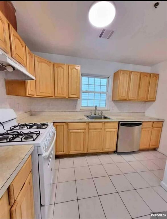 Property Photo:  12 Bergen Avenue 1  NJ 07305 