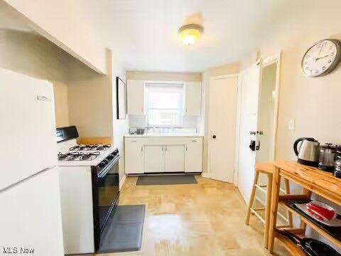 Property Photo: 490 E 222nd Street Up OH 44123