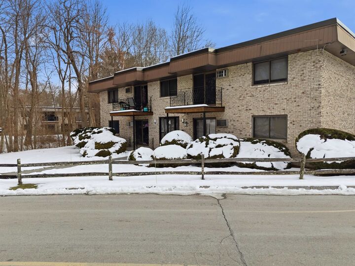 Property Photo: 4 Strawberry Bank Road NH 03062