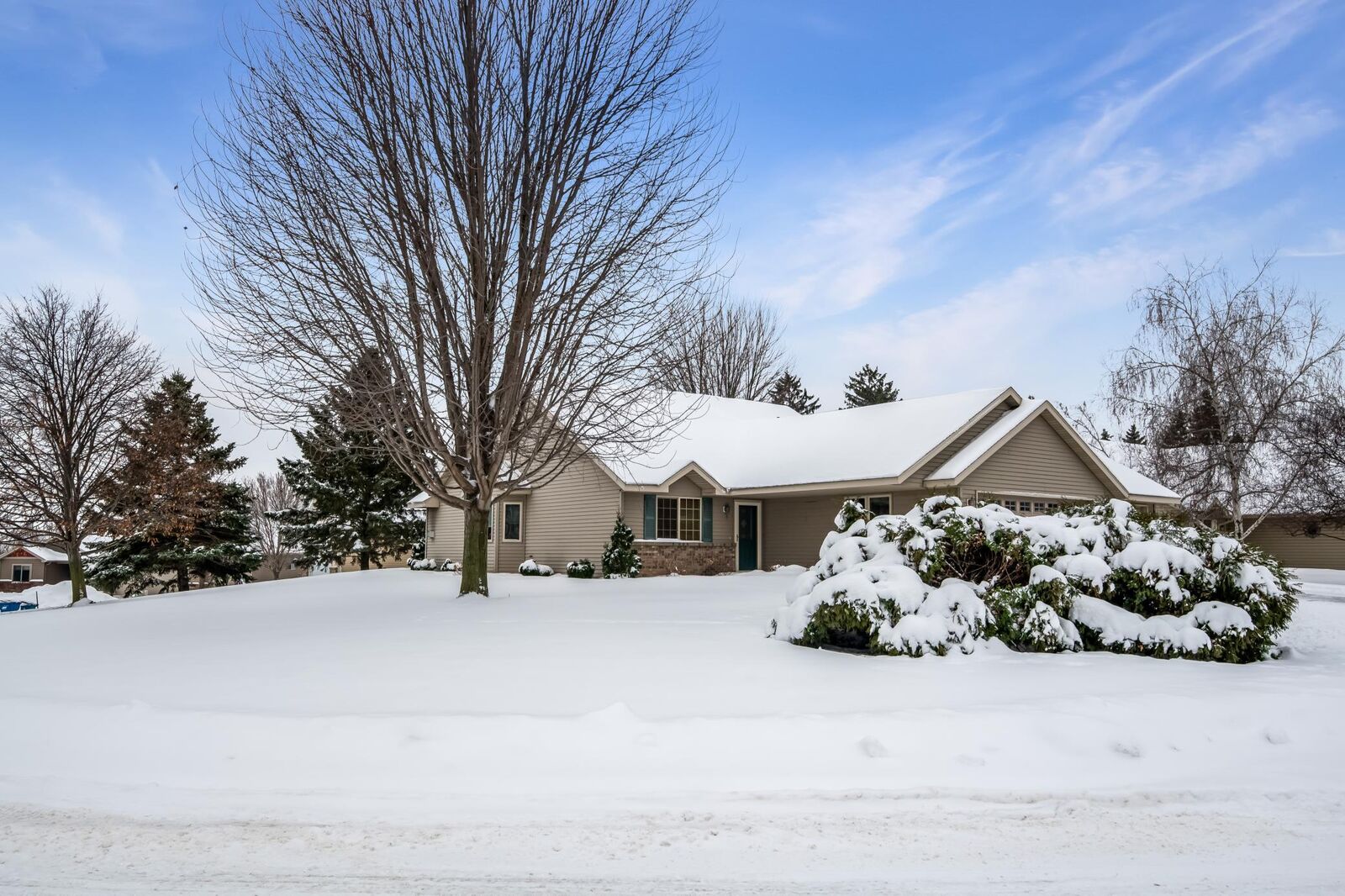 Property Photo:  1004 Marcella Court  MN 56379 