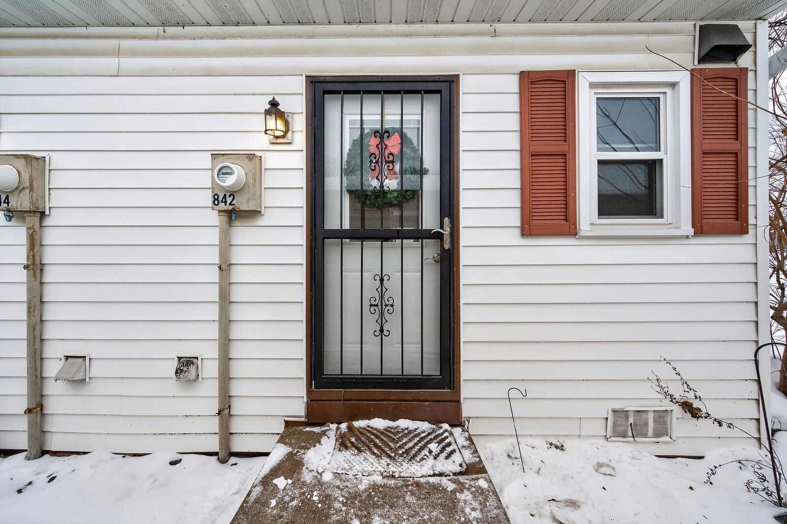 Property Photo:  842 Woodgate Drive 211  MN 55127 