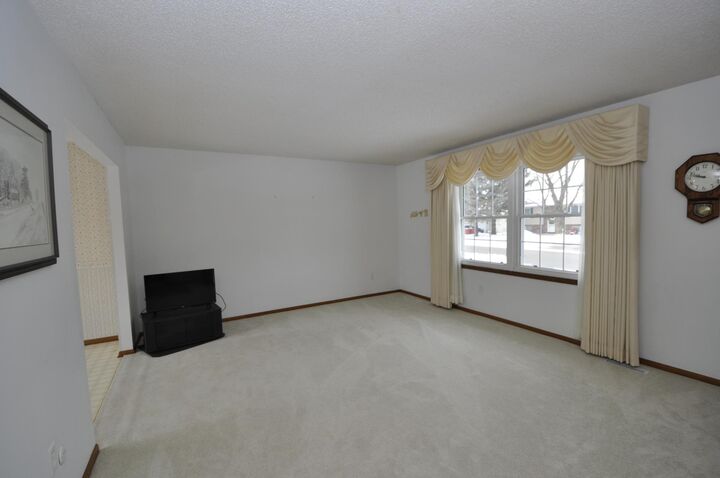 Property Photo: 805 36th Street SW MN 55902