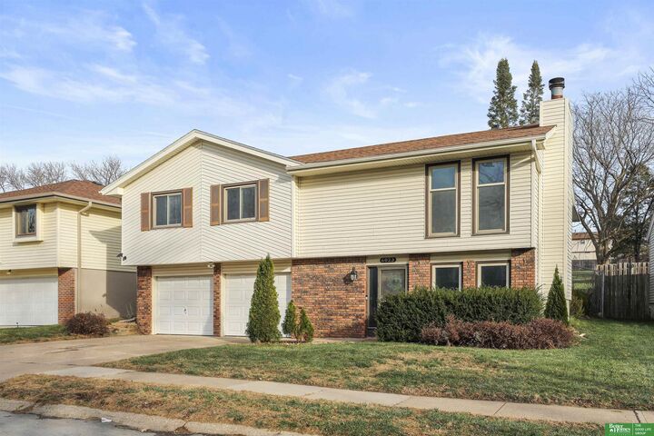 Property Photo: 6023 N 110th Circle NE 68164