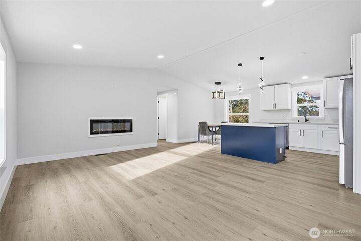 Property Photo:  3234  Whitney Dr  WA 98277 