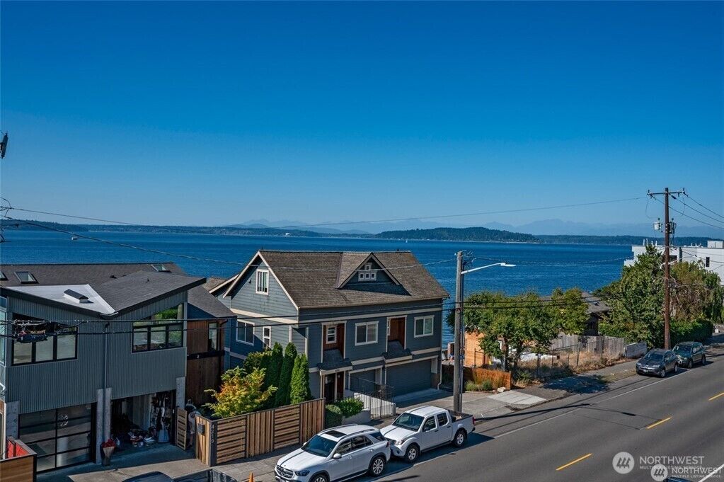 Property Photo: 4226 Beach Drive SW 303 WA 98116