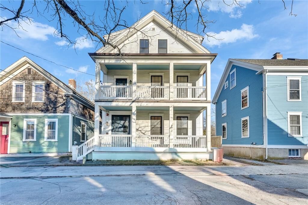 Property Photo:  19 Walnut Street  RI 02840 