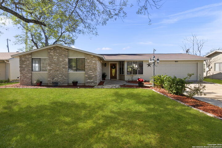 Property Photo: 8211 Quail Creek TX 78218