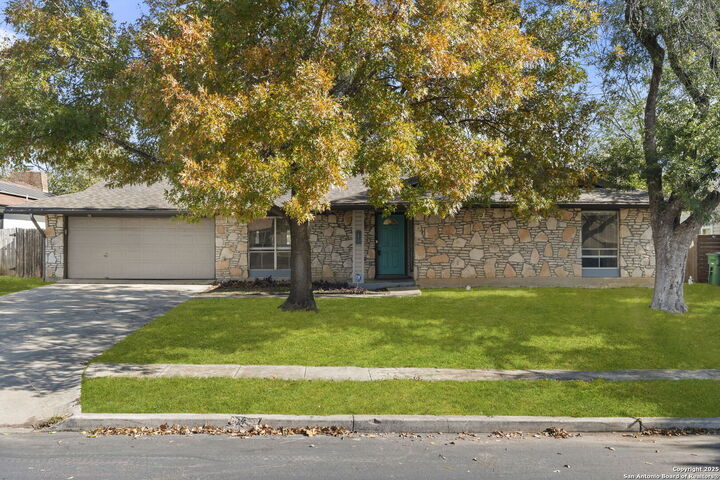 Property Photo: 12714 La Fonda TX 78233