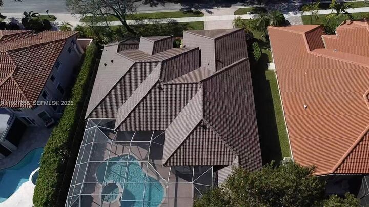 Property Photo: 1081 SW 156th Ave FL 33027