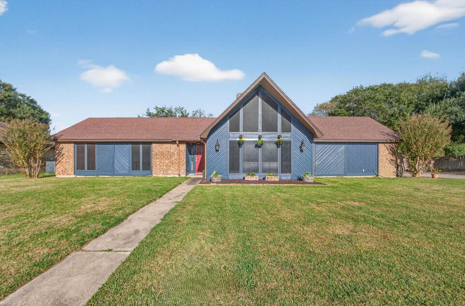 Property Photo: 8440 Greenbriar Lane TX 77642