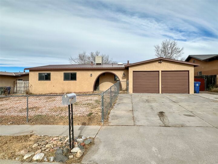 Property Photo: 2709 Paseo De Tularosa NM 87505
