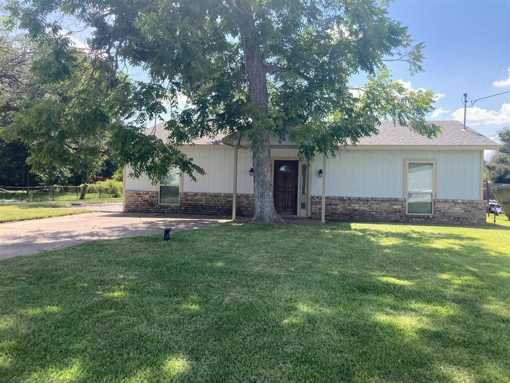 Property Photo: 581 Cass Street LA 70663