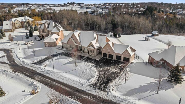 Photo de la propriété:  5121 Tom Thomson Court  ON L1Y 0A1 