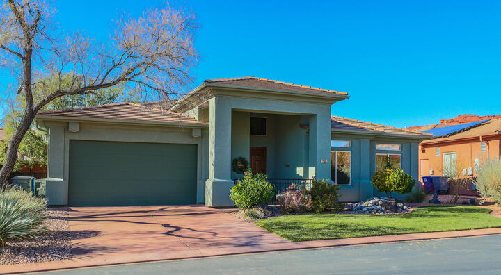 Property Photo: 1613 N Primrose Dr UT 84770