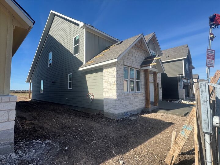 Property Photo:  318 Willow Heights Drive  TX 78634 