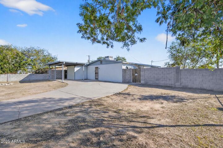 Property Photo:  7649 W Mitchell Drive  AZ 85033 