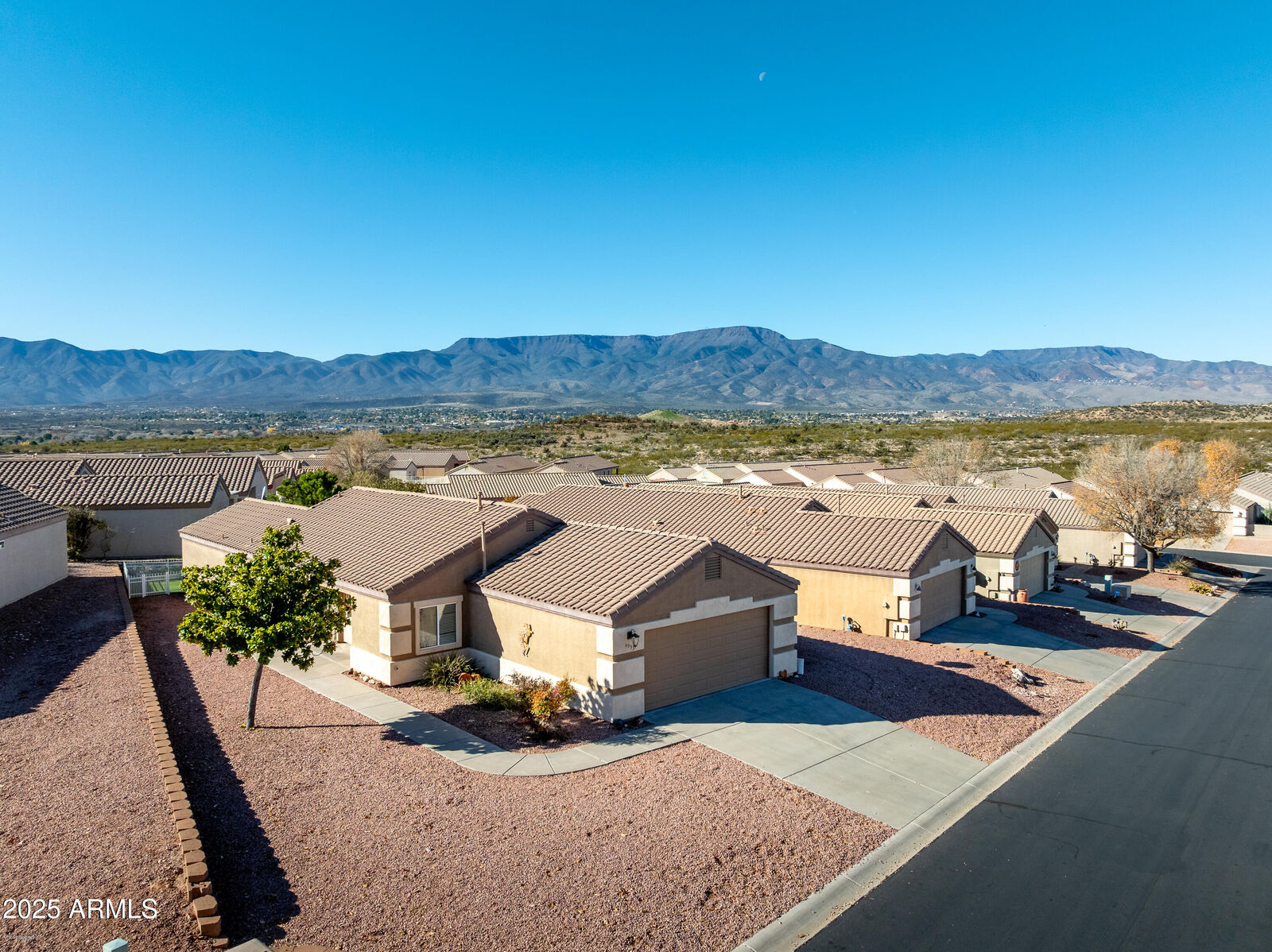 Property Photo: 4993 E Catalina Court AZ 86325