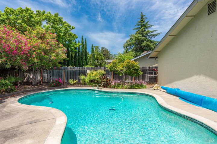 Property Photo: 2454 Dunaway Drive CA 95403