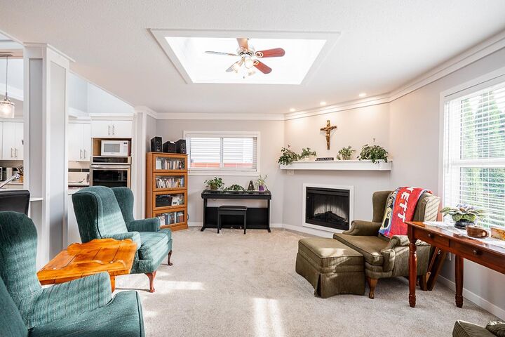 Photo de la propriété: 6064 Brooks Crescent BC V3S 7L1