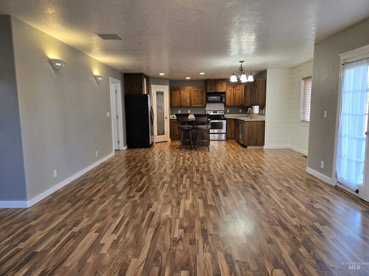 Property Photo: 237 16th Ave. N ID 83661