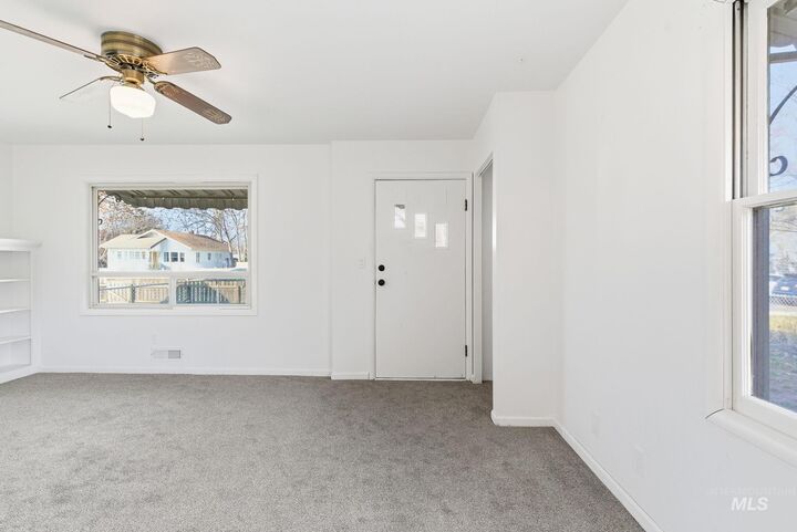 Property Photo:  308 16th Ave S  ID 83651-4349 