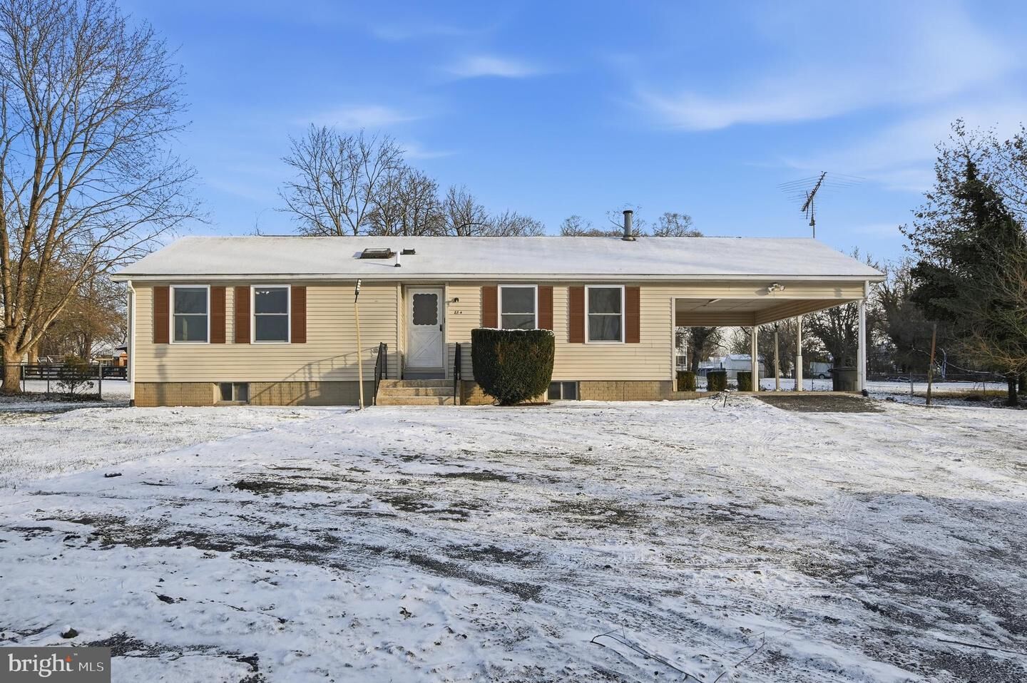 Property Photo:  25 S Berlin Pike A  VA 20180 