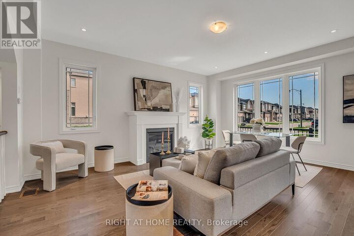 Property Photo:  2091 Hallandale Street  ON L1L 0T9 