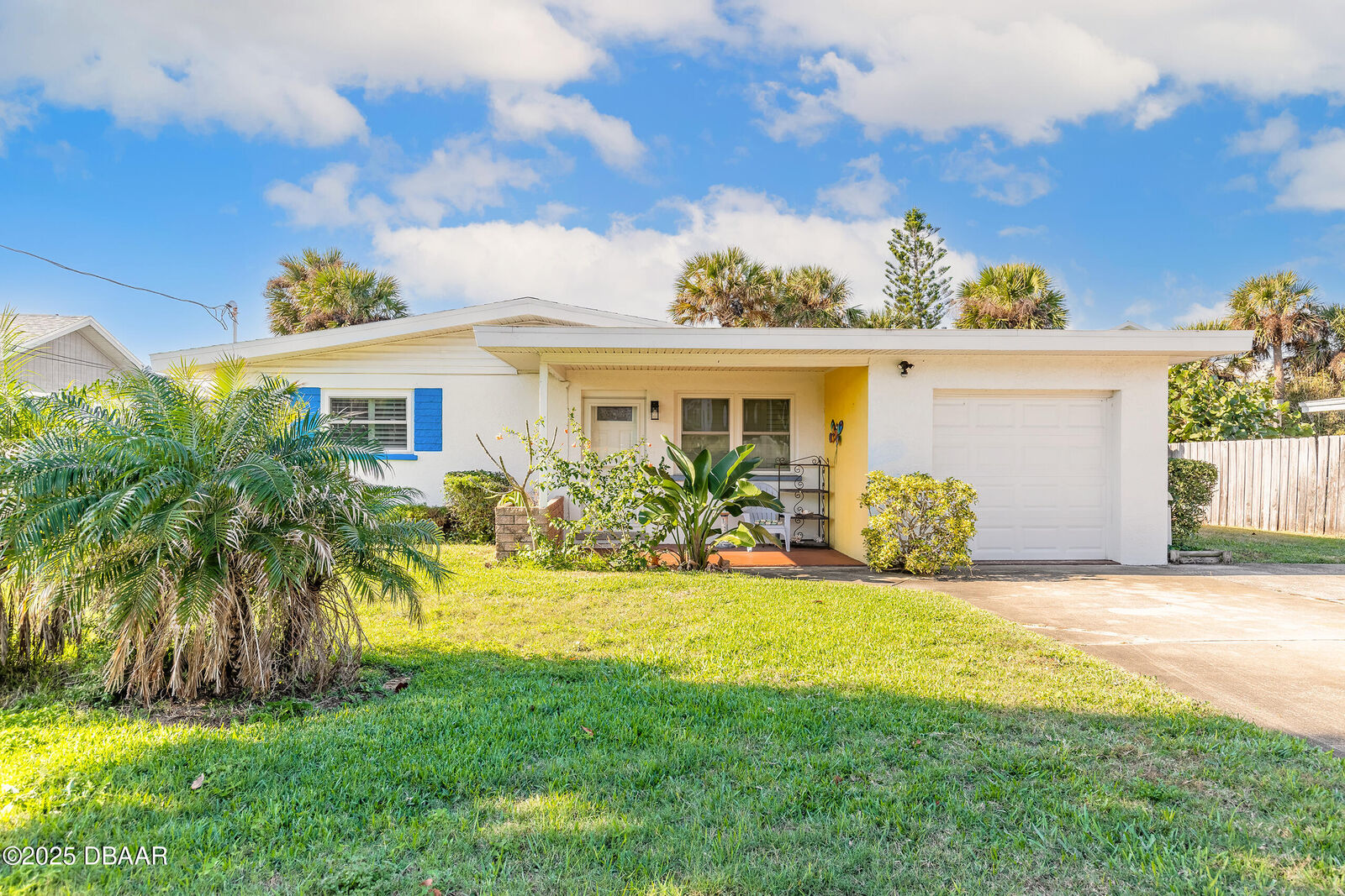 Property Photo: 3948 Cardinal Boulevard FL 32127