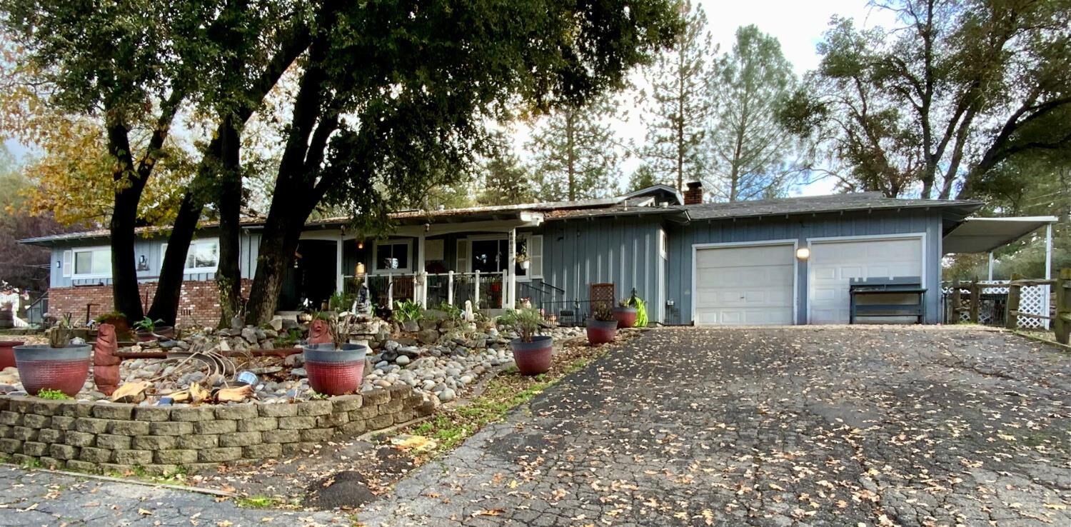 Property Photo:  48833 Rock Point Road  CA 93644 