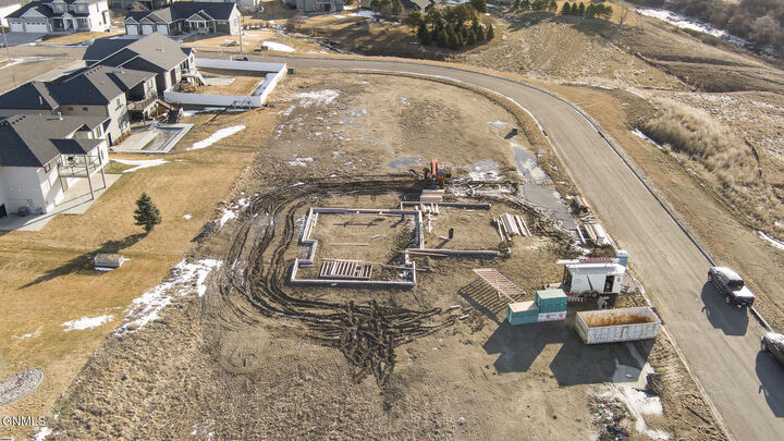 Property Photo:  4420 Marsh Hawk Drive  ND 58503 