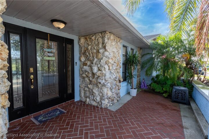 Property Photo:  4012 Sunrise Drive  FL 33872 