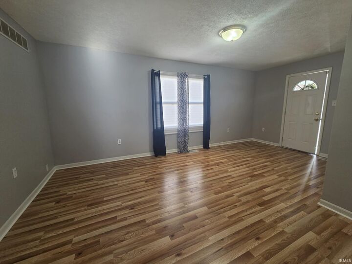 Property Photo:  1299 N Parklane Drive  IN 47601 