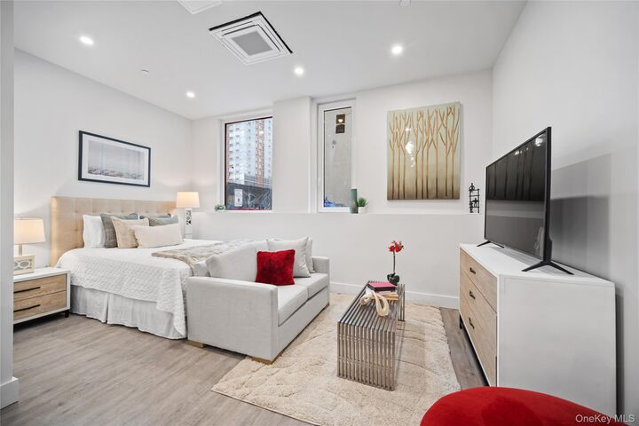 Property Photo:  40 Westchester Place 309  NY 10801 