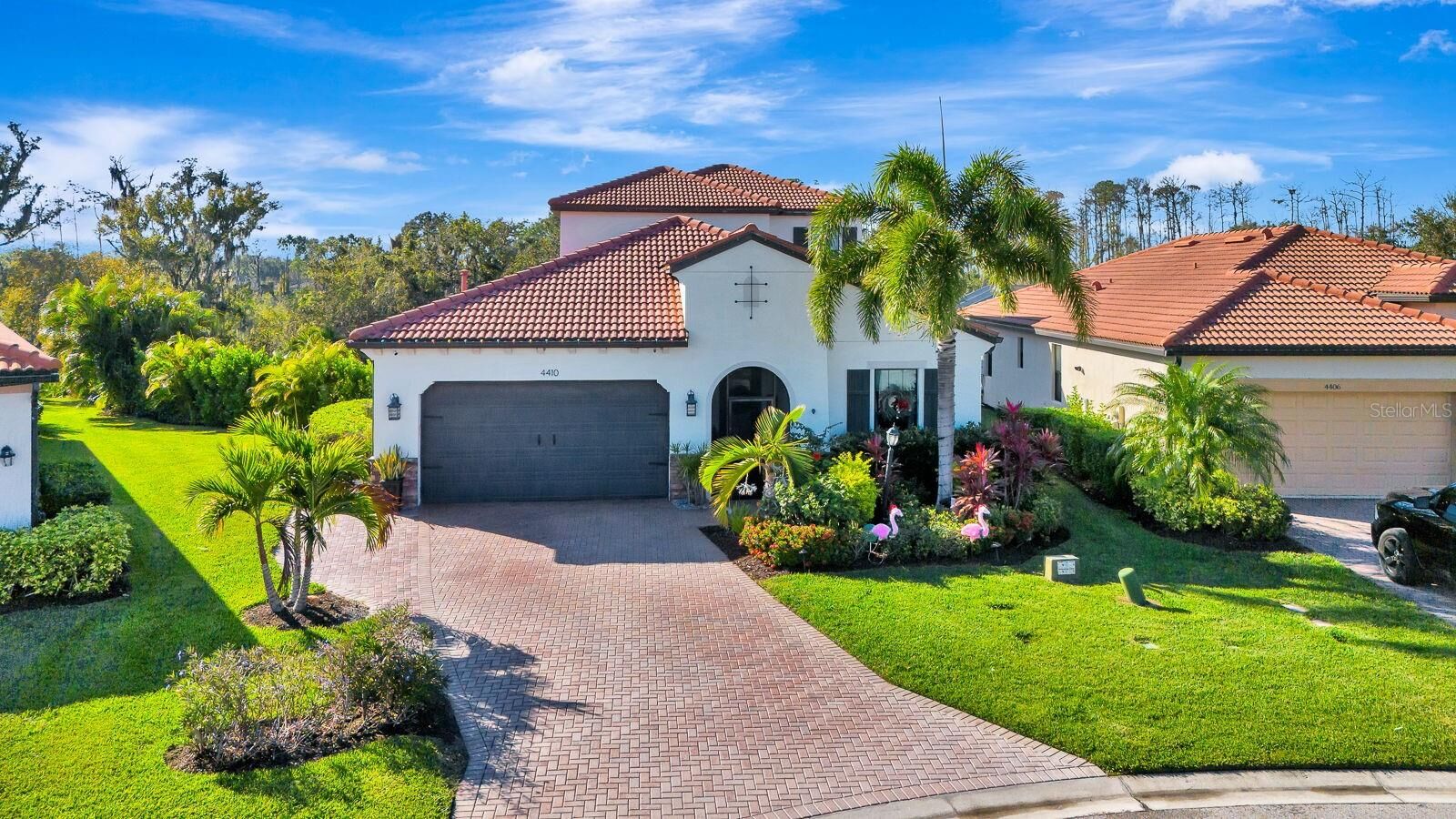 Property Photo: 4410 Baltry Court FL 34211